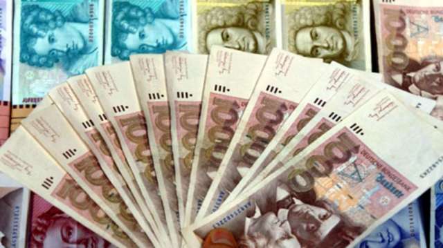 1873802997-d-mark-2tNG